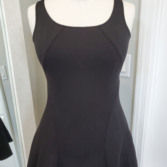 Princess line little black dress - Picture 2 of 4